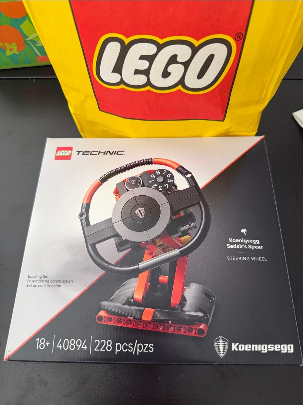 40894 Lego Technic Black & Red Steering Wheel Display Stand